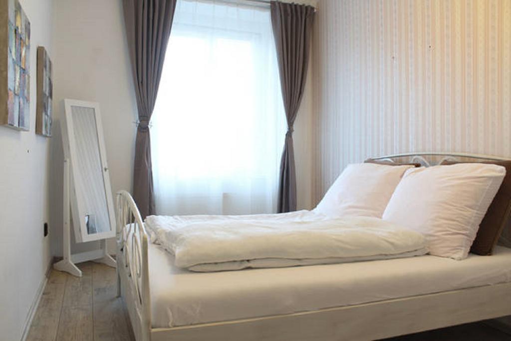 פראג Apartment Argentinska 8 מראה חיצוני תמונה