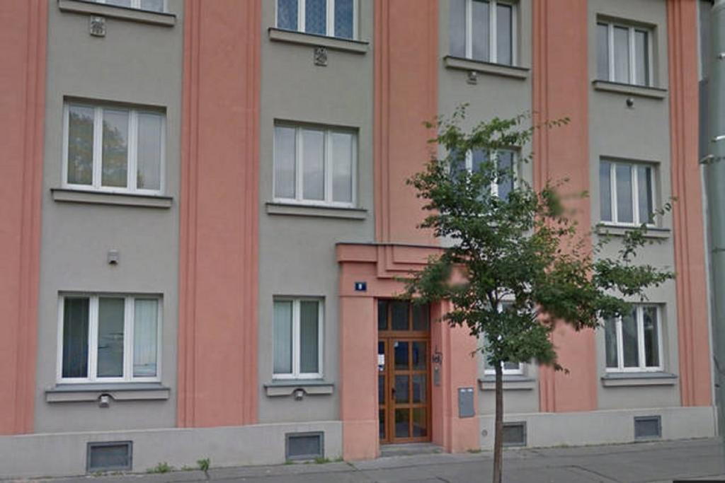 פראג Apartment Argentinska 8 מראה חיצוני תמונה